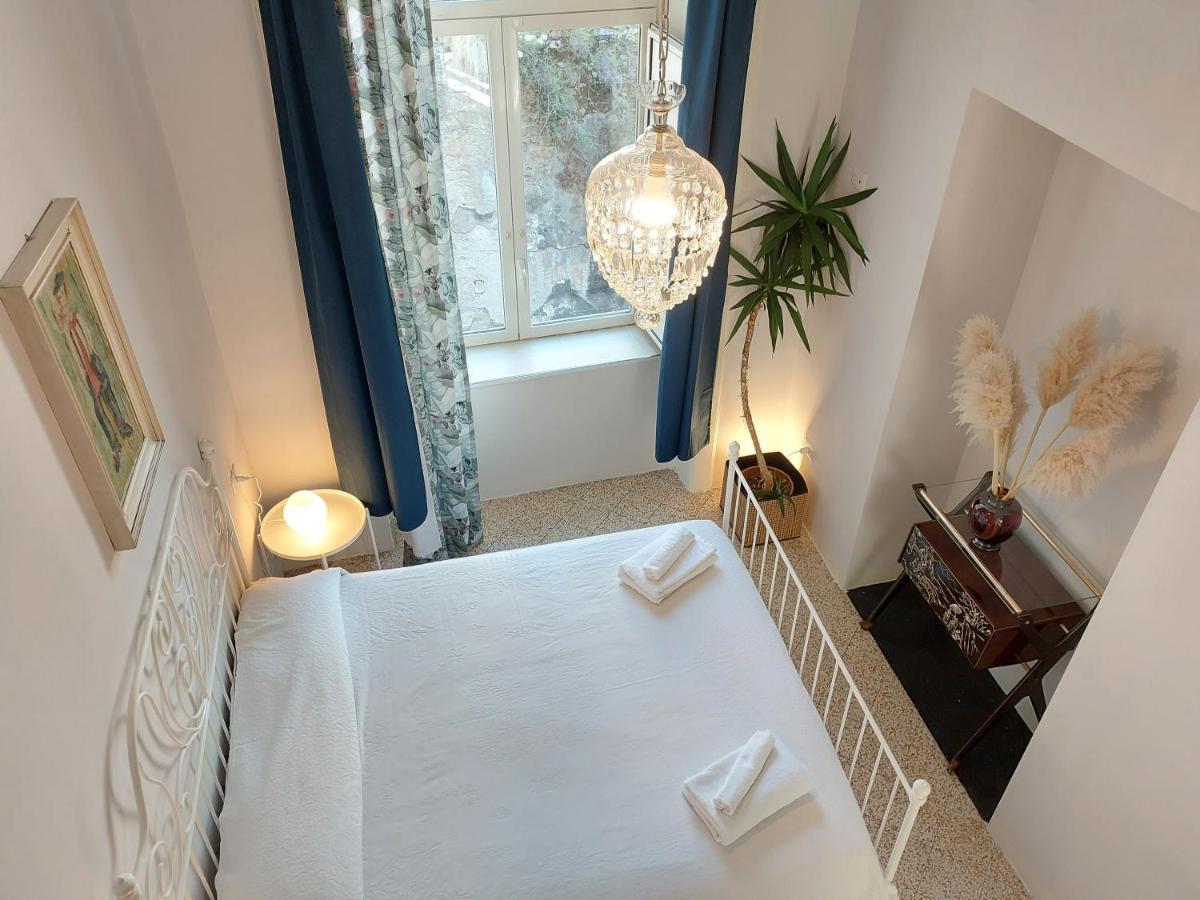 B&B Palazzo Carafa Di Montorio Наполи Екстериор снимка