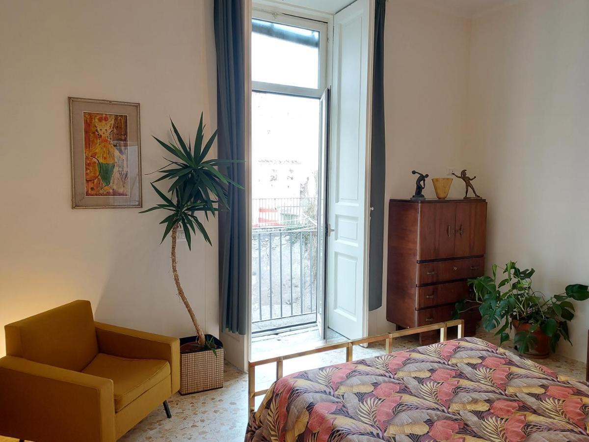 B&B Palazzo Carafa Di Montorio Наполи Екстериор снимка